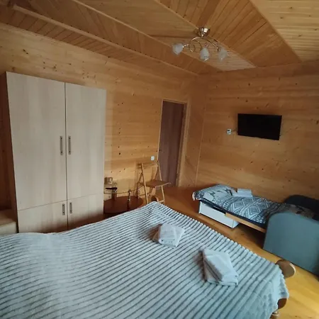 азалія Homestay Yaremche